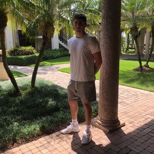 Meet your Posher, Alex